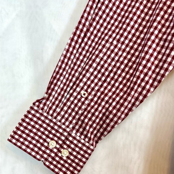 Men’s Red and White Gingham Long Sleeve Izod Button Front Shirt / Large - Picture 10 of 12